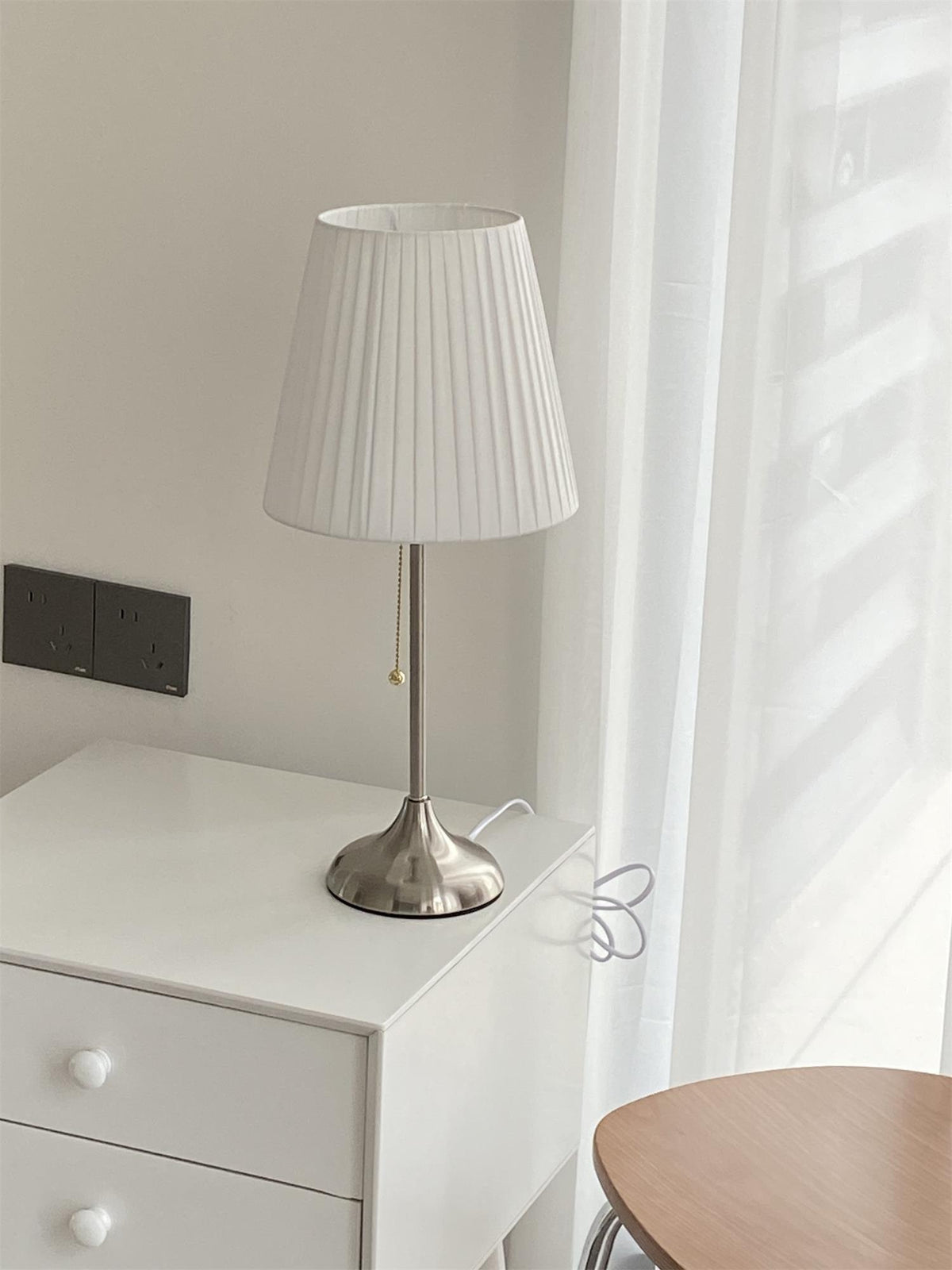 Simplicity Tischleuchte aus gefaltetem Stoff