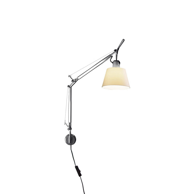 Costanza Wandleuchte mit Schwenkarm und Stecker