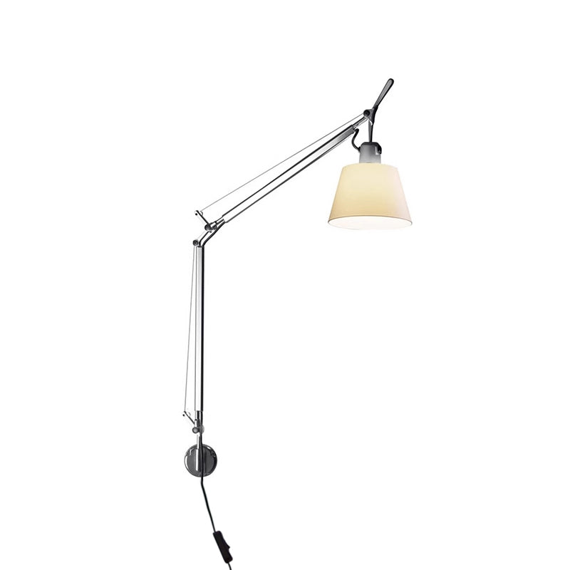 Costanza Wandleuchte mit Schwenkarm und Stecker