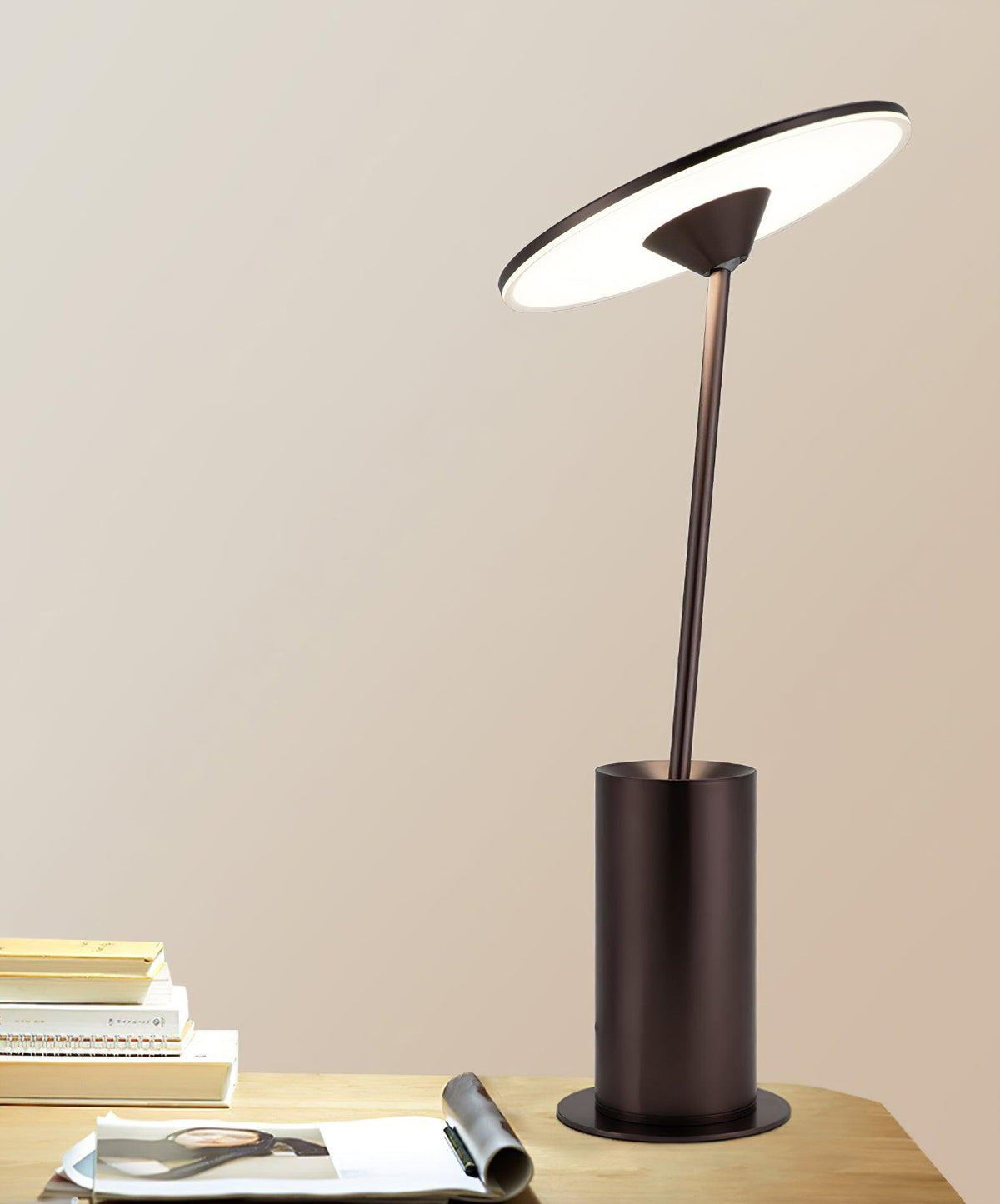 Feralielle Steel Minimalistische Tischleuchte