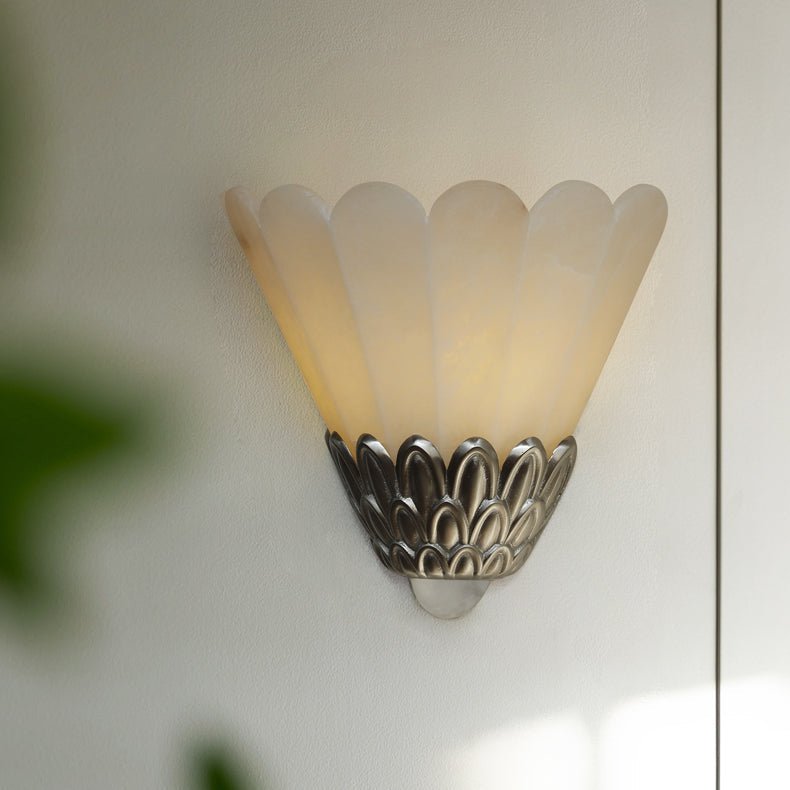 Marbe Vintage Alabaster Petal Wandleuchte