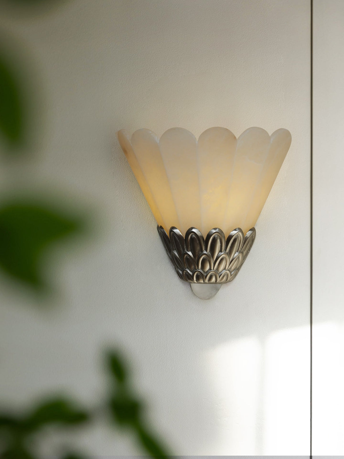 Marbe Vintage Alabaster Petal Wandleuchte