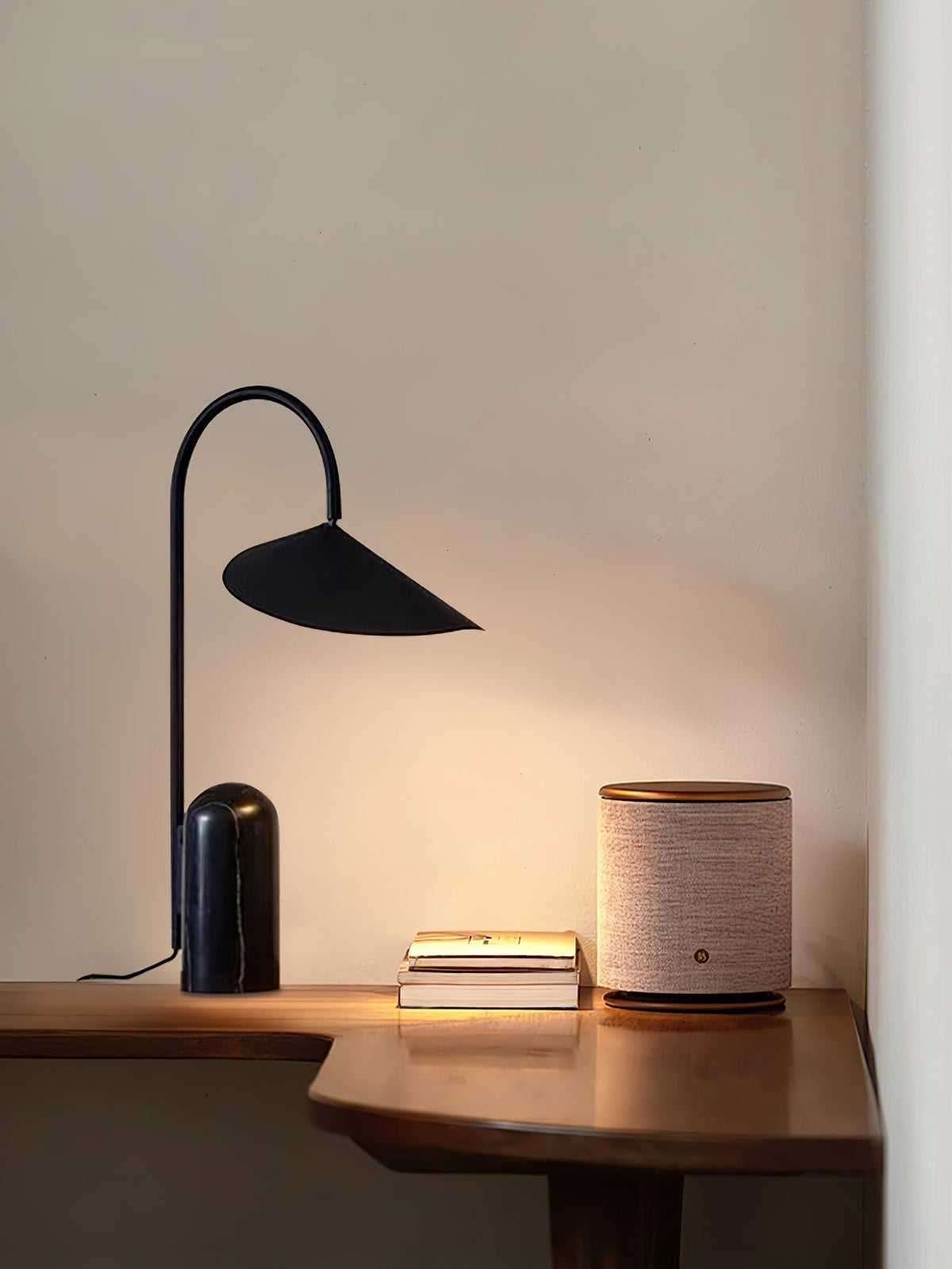 Selva Arc Leaf Tischlampe