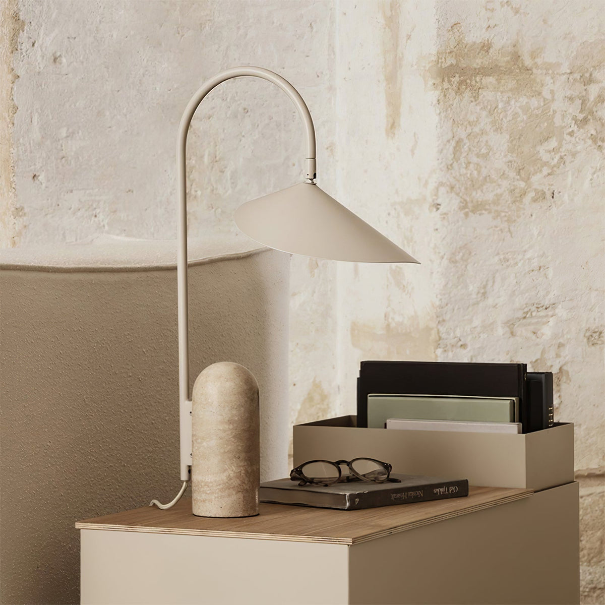 Selva Arc Leaf Tischlampe