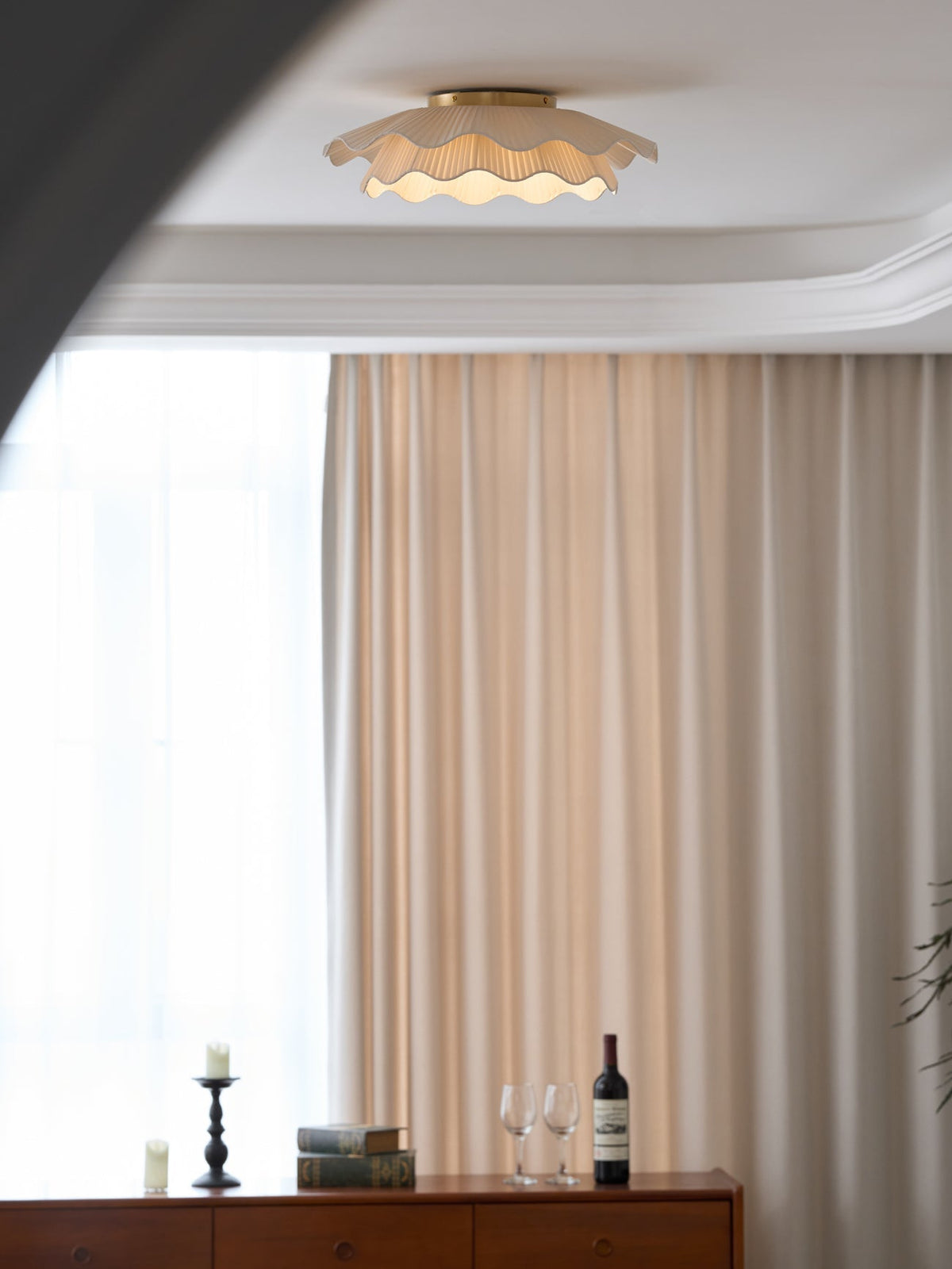 Mylirira Premium Elegance Wellen-Messing-Stoff-Deckenleuchte