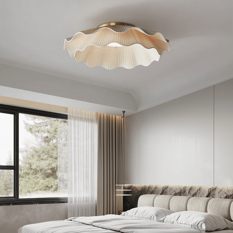 Mylirira Premium Elegance Wellen-Messing-Stoff-Deckenleuchte