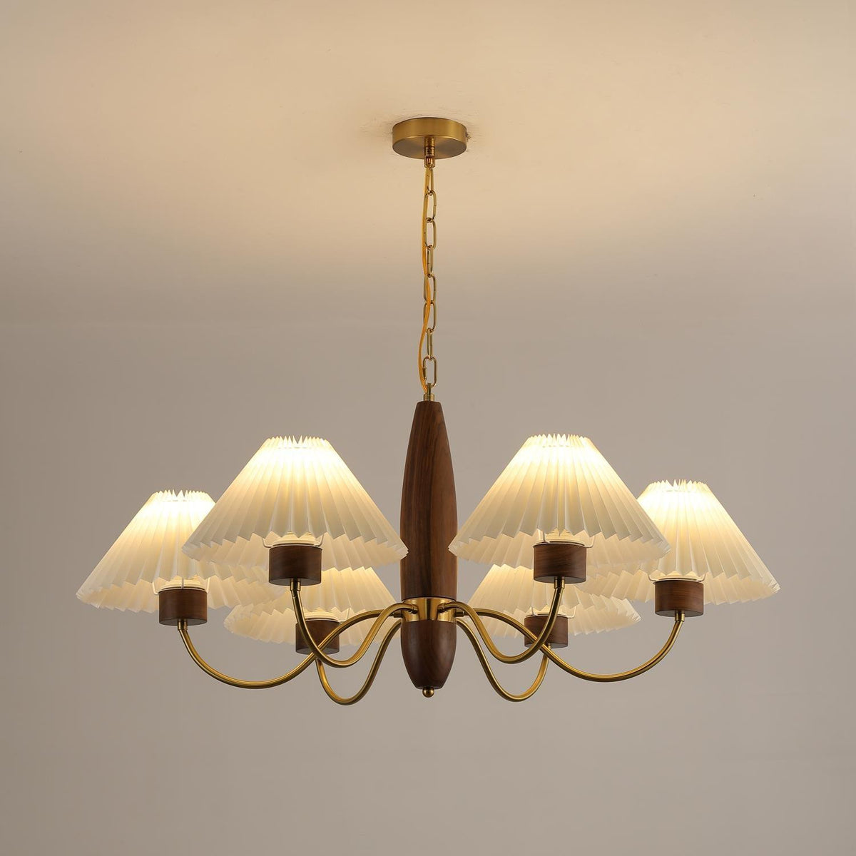 Rinalira Kronleuchter aus Walnuss und Messing Elegant