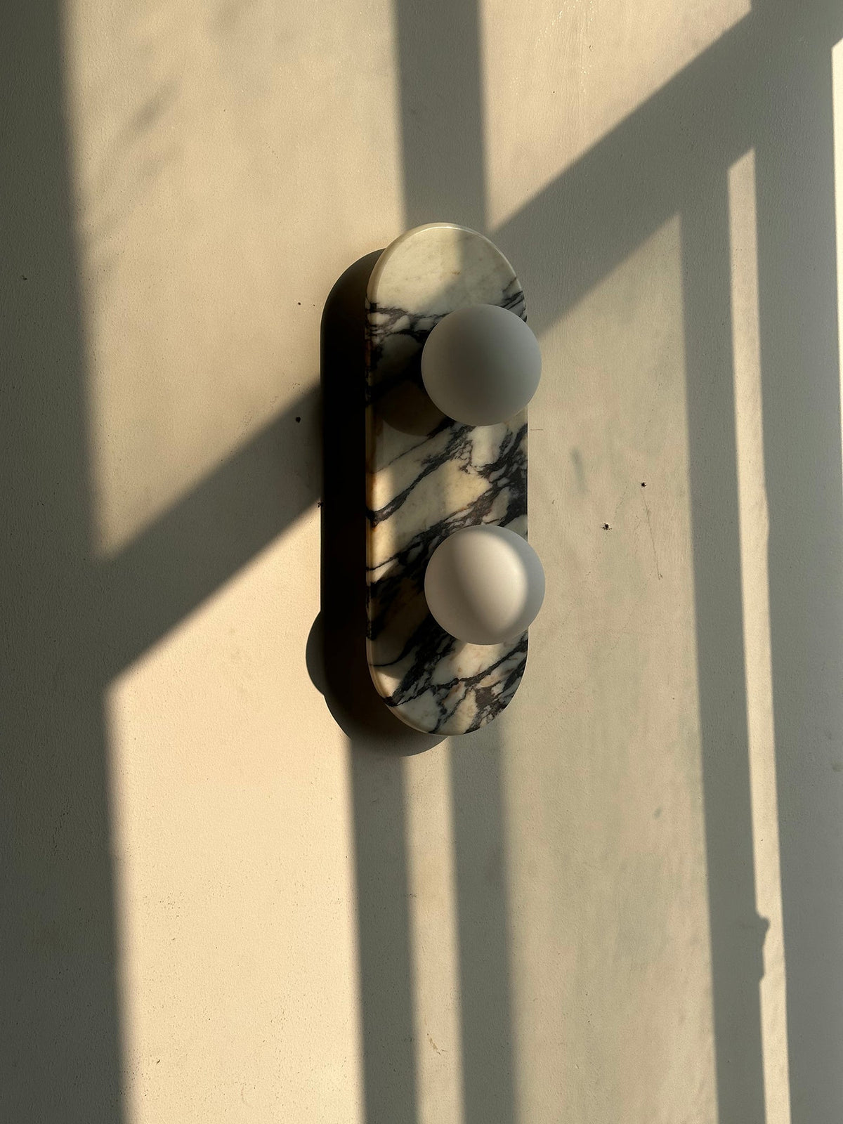 Alvuvyo Elegance Moderne Marmor-Wandleuchte