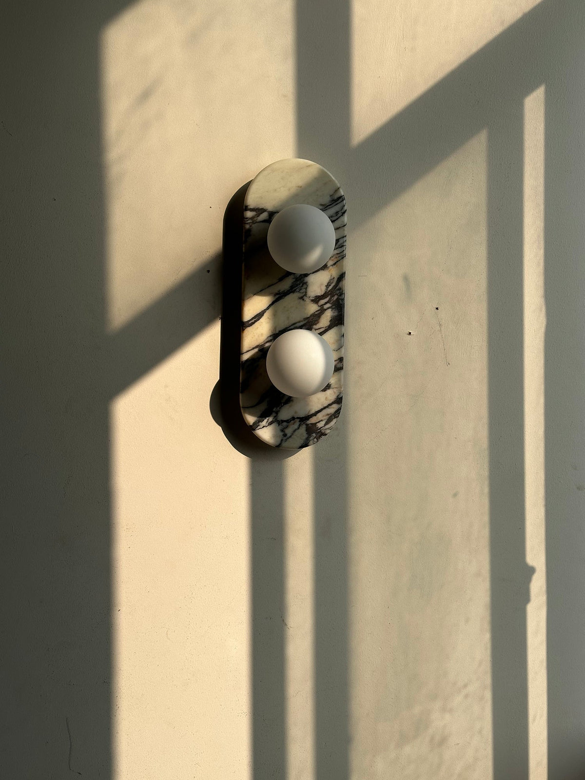 Alvuvyo Elegance Moderne Marmor-Wandleuchte