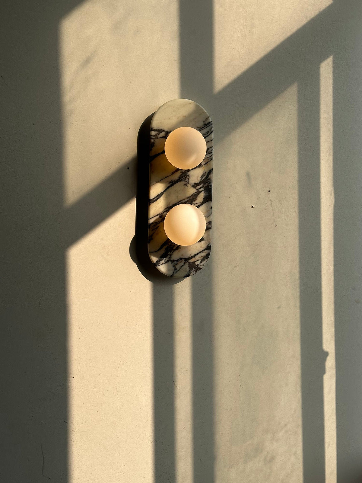 Alvuvyo Elegance Moderne Marmor-Wandleuchte