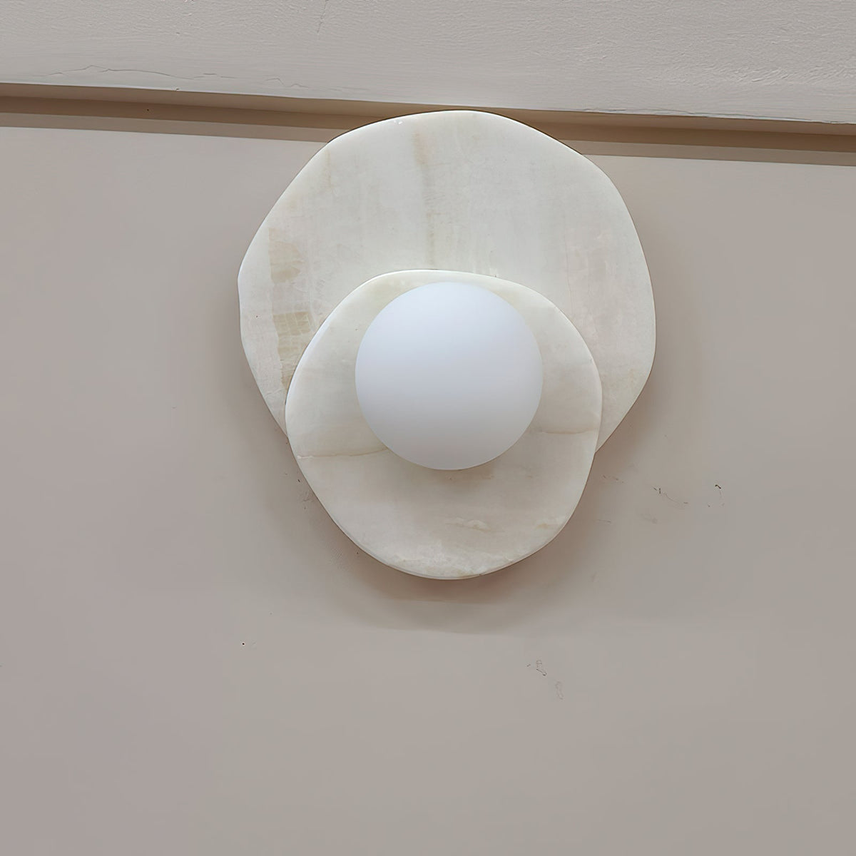 Alorarae Organic Alabaster Wandleuchte