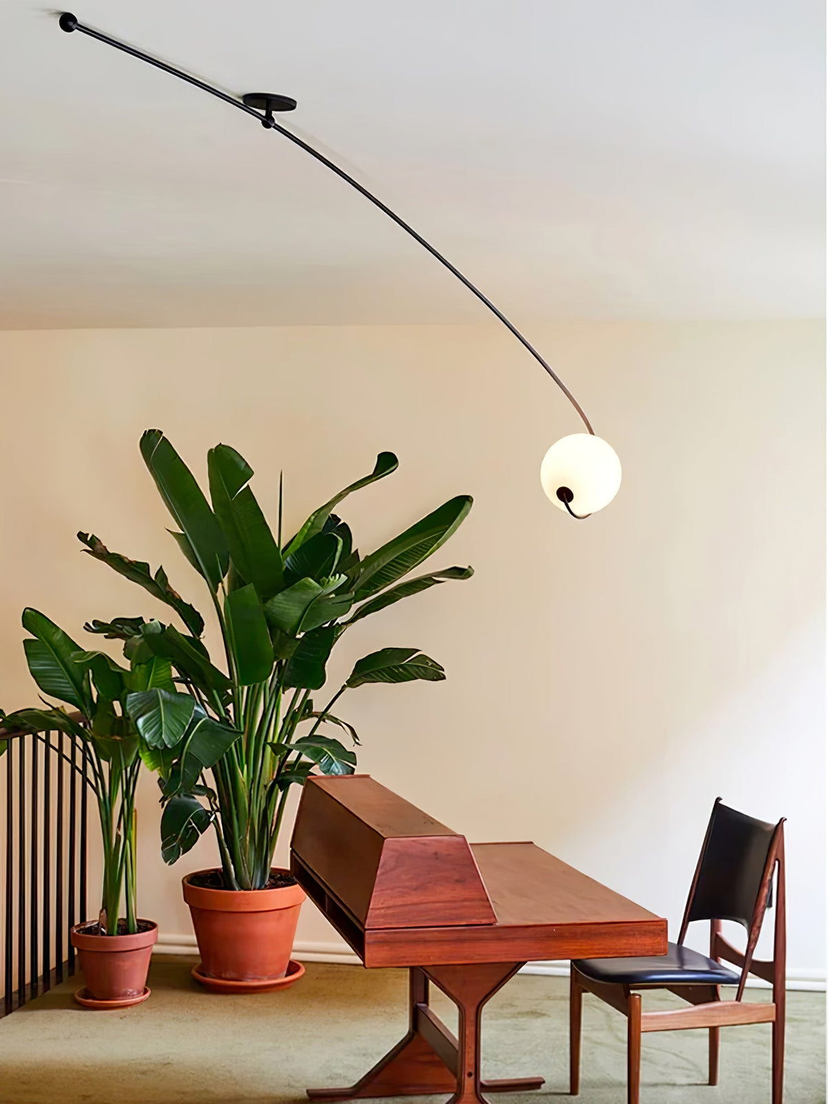 Elsoris zeitgenössische minimalistische Kurven-Glas-Deckenleuchte