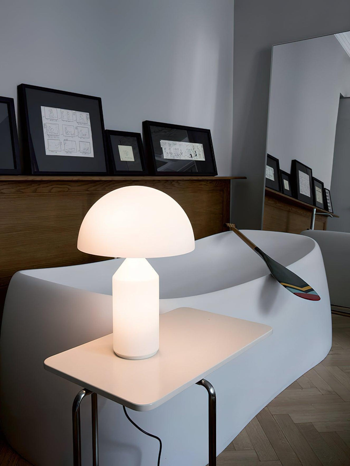 Hesrin Kunstglas-Tischleuchte