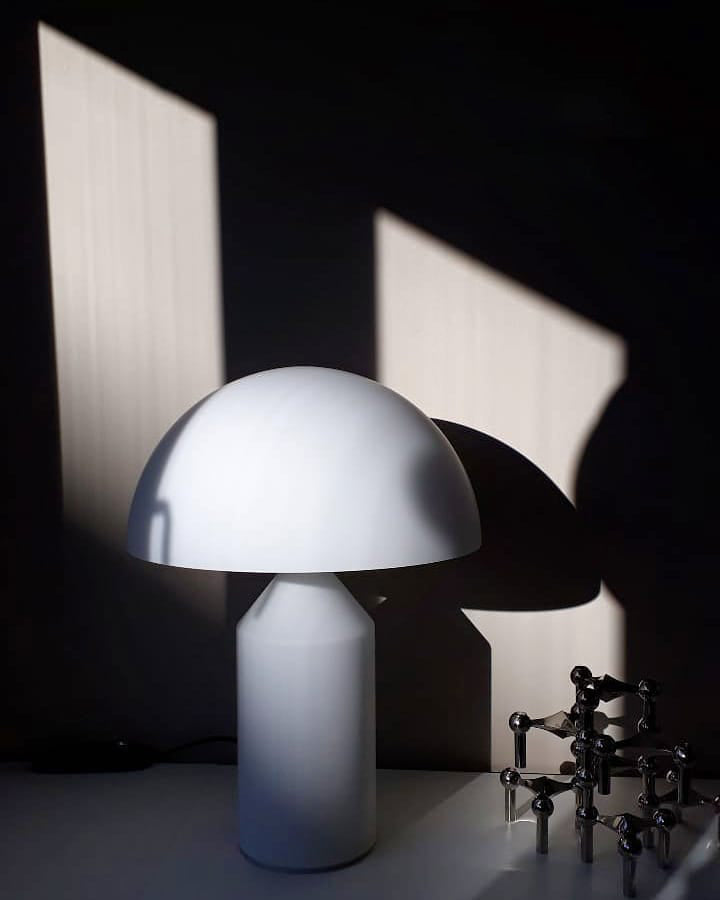 Selisina Industrielle Minimalistische Tischleuchte