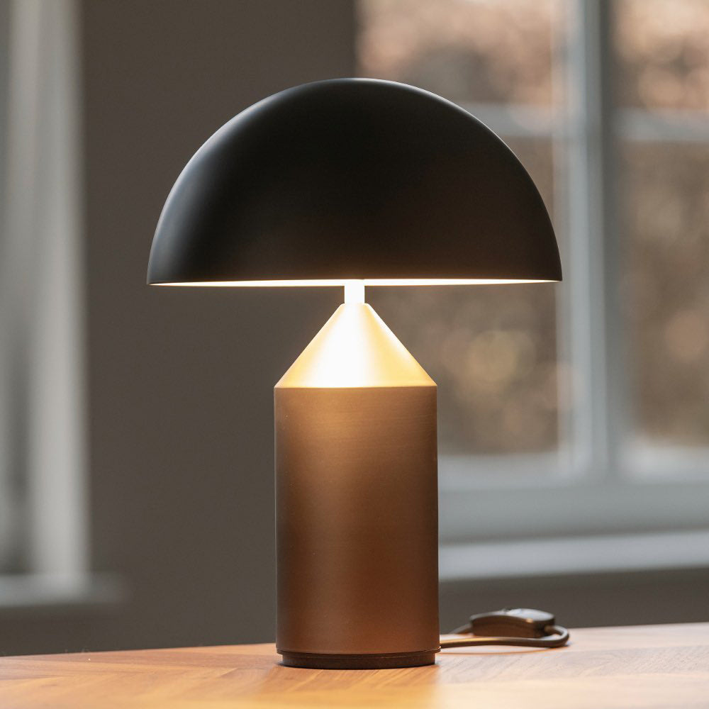 Selisina Industrielle Minimalistische Tischleuchte