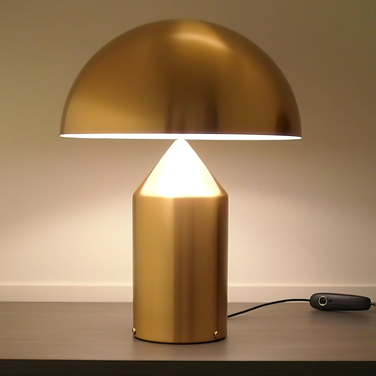 Selisina Industrielle Minimalistische Tischleuchte