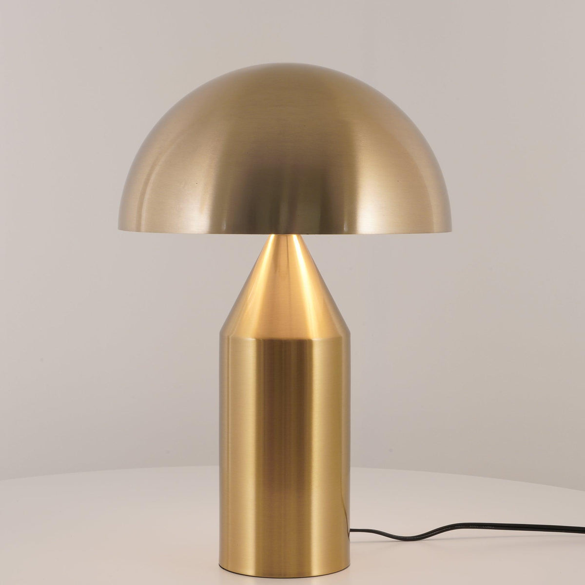 Selisina Industrielle Minimalistische Tischleuchte