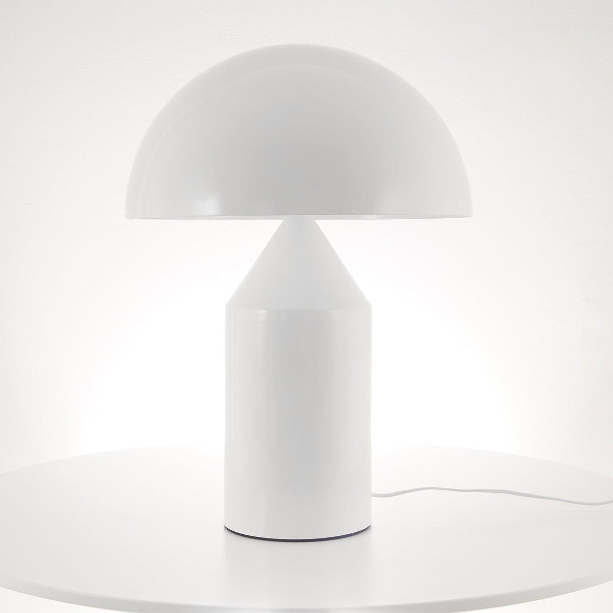 Selisina Industrielle Minimalistische Tischleuchte