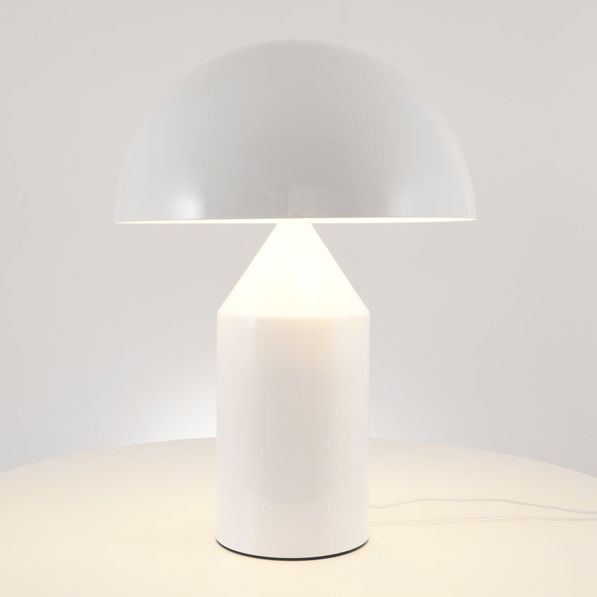 Selisina Industrielle Minimalistische Tischleuchte