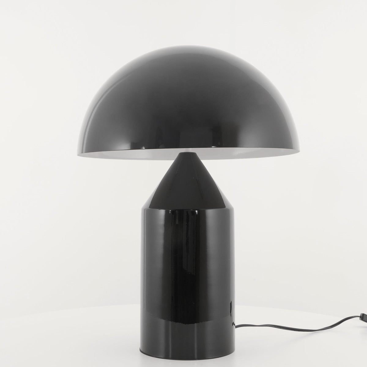 Selisina Industrielle Minimalistische Tischleuchte