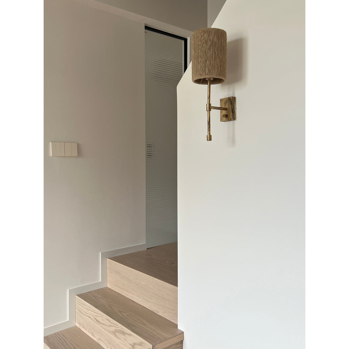 Eirikuvyo moderne minimalistische Metall-Stoff-Wandleuchte