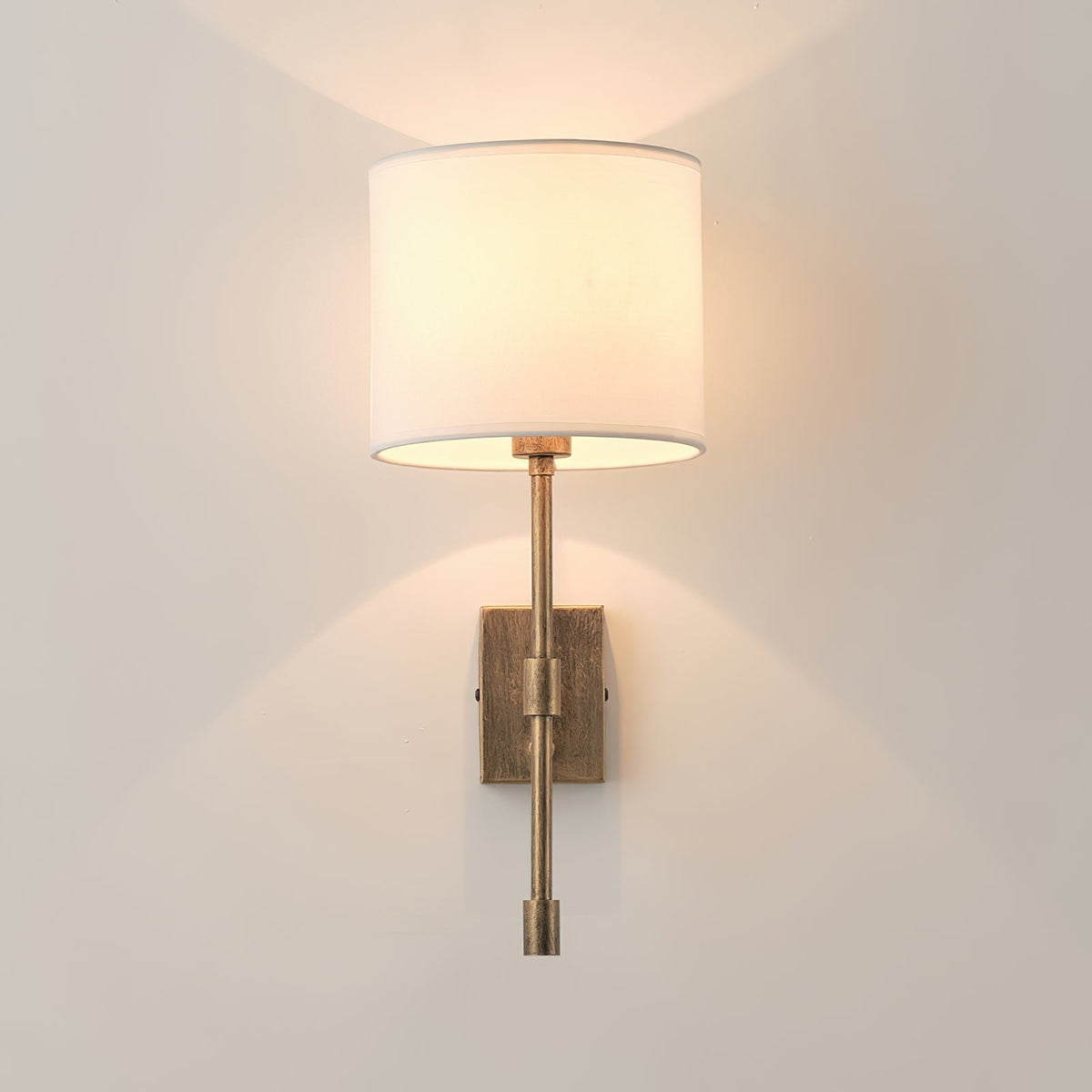 Eirikuvyo moderne minimalistische Metall-Stoff-Wandleuchte