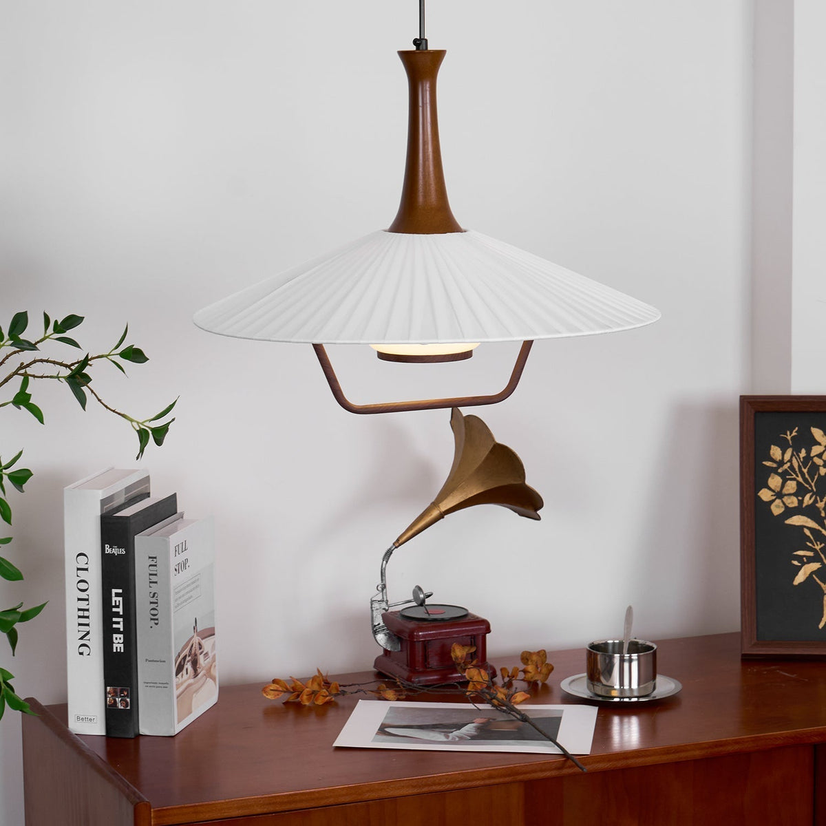 Vionne Pendelleuchte aus Holz und Weiß im Mid-Century-Stil