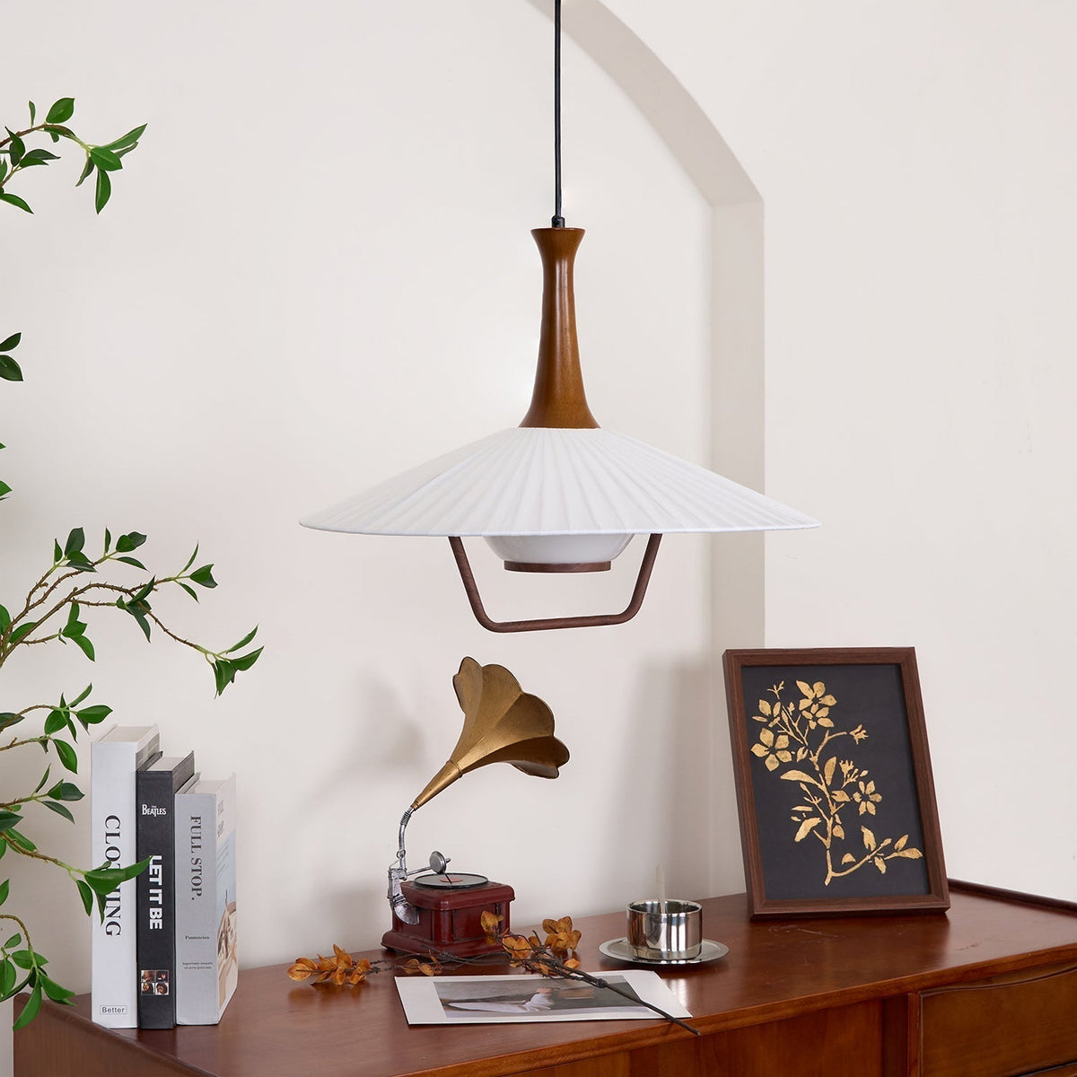 Vionne Pendelleuchte aus Holz und Weiß im Mid-Century-Stil