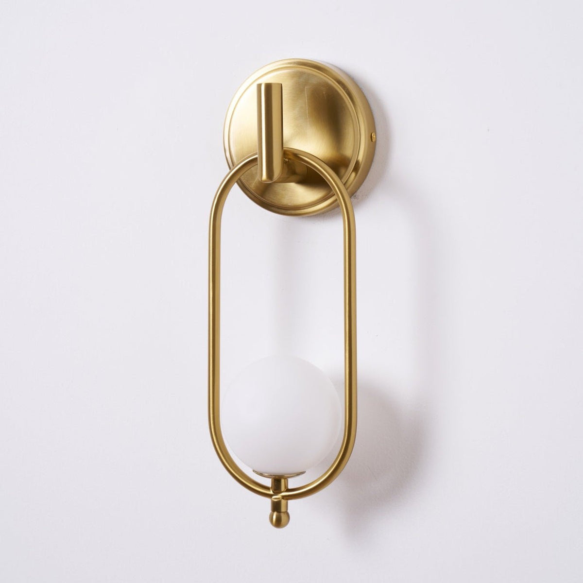 Cumirisra zeitgenössische minimalistische Messing-Glas-Wandleuchte
