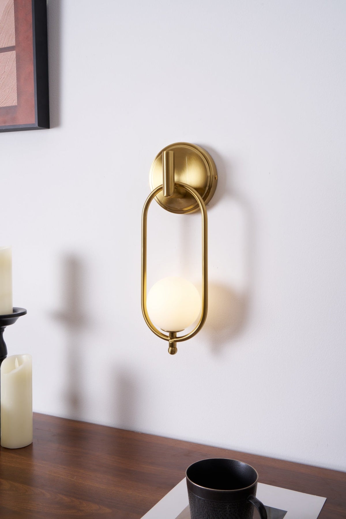 Cumirisra zeitgenössische minimalistische Messing-Glas-Wandleuchte