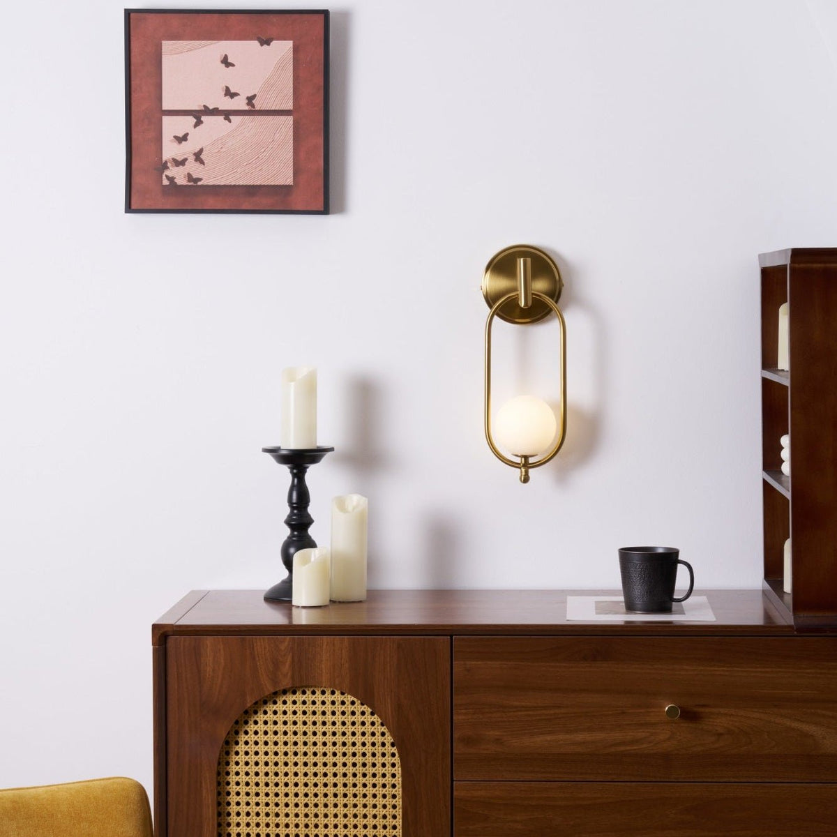 Cumirisra zeitgenössische minimalistische Messing-Glas-Wandleuchte