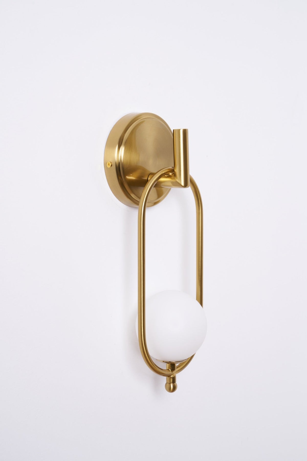 Cumirisra zeitgenössische minimalistische Messing-Glas-Wandleuchte