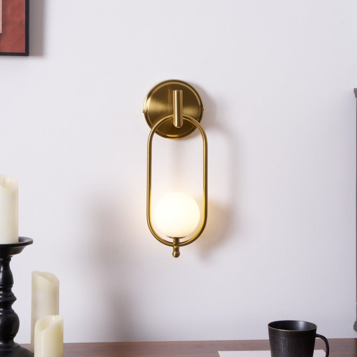Cumirisra zeitgenössische minimalistische Messing-Glas-Wandleuchte