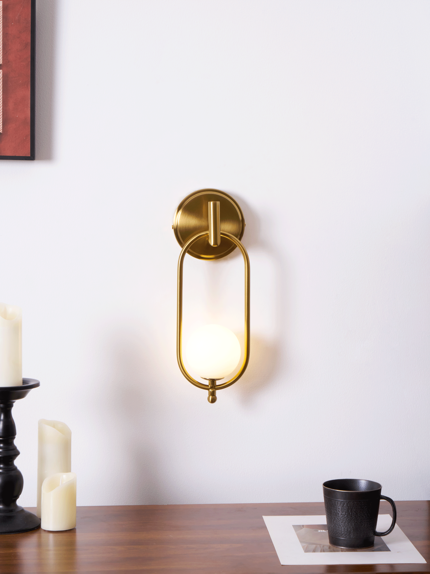 Cumirisra zeitgenössische minimalistische Messing-Glas-Wandleuchte