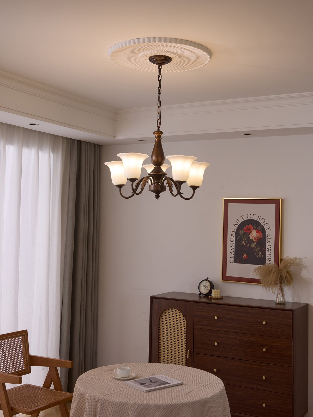 Uveleth Kronleuchter aus Glas im traditionellen Stil mit Eleganz