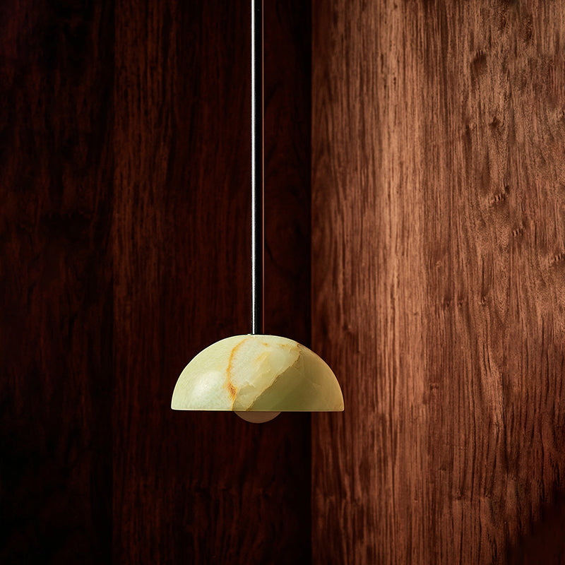 Eronex zeitgenössische minimalistische Eleganz Pendelleuchte aus Messing mit Glaskolben