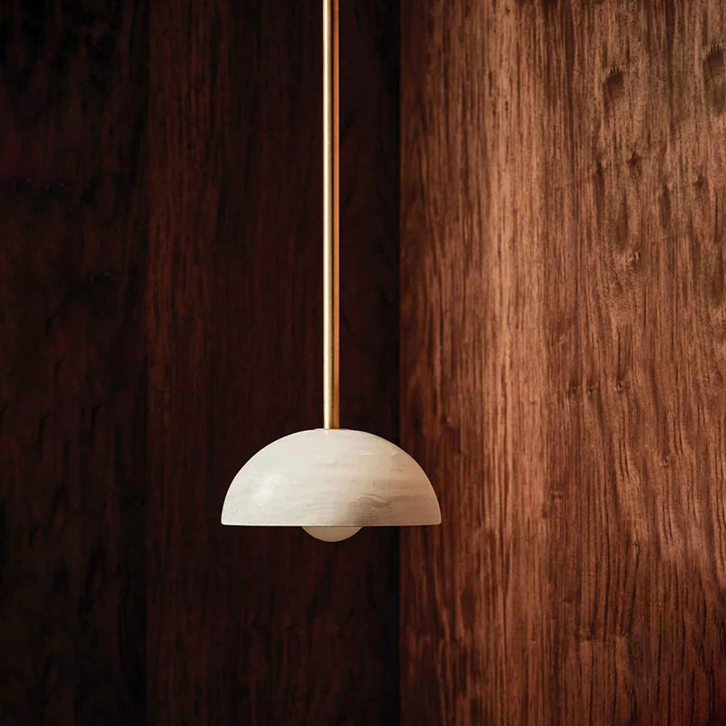 Eronex zeitgenössische minimalistische Eleganz Pendelleuchte aus Messing mit Glaskolben