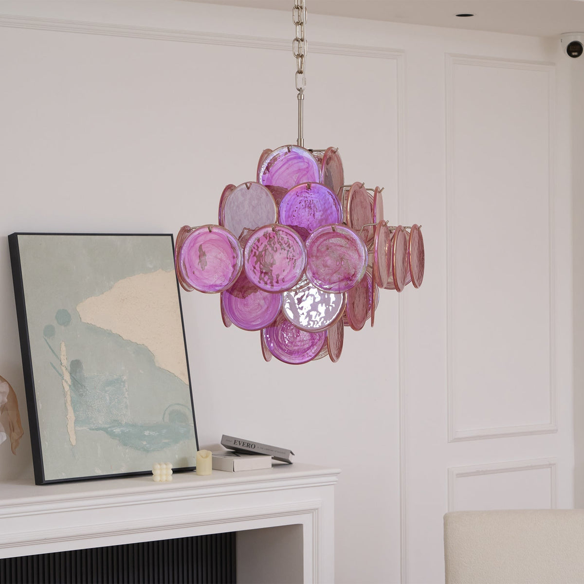 Celeian Kronleuchter aus rosa irisierendem Glas in geschichteter romantischer Form