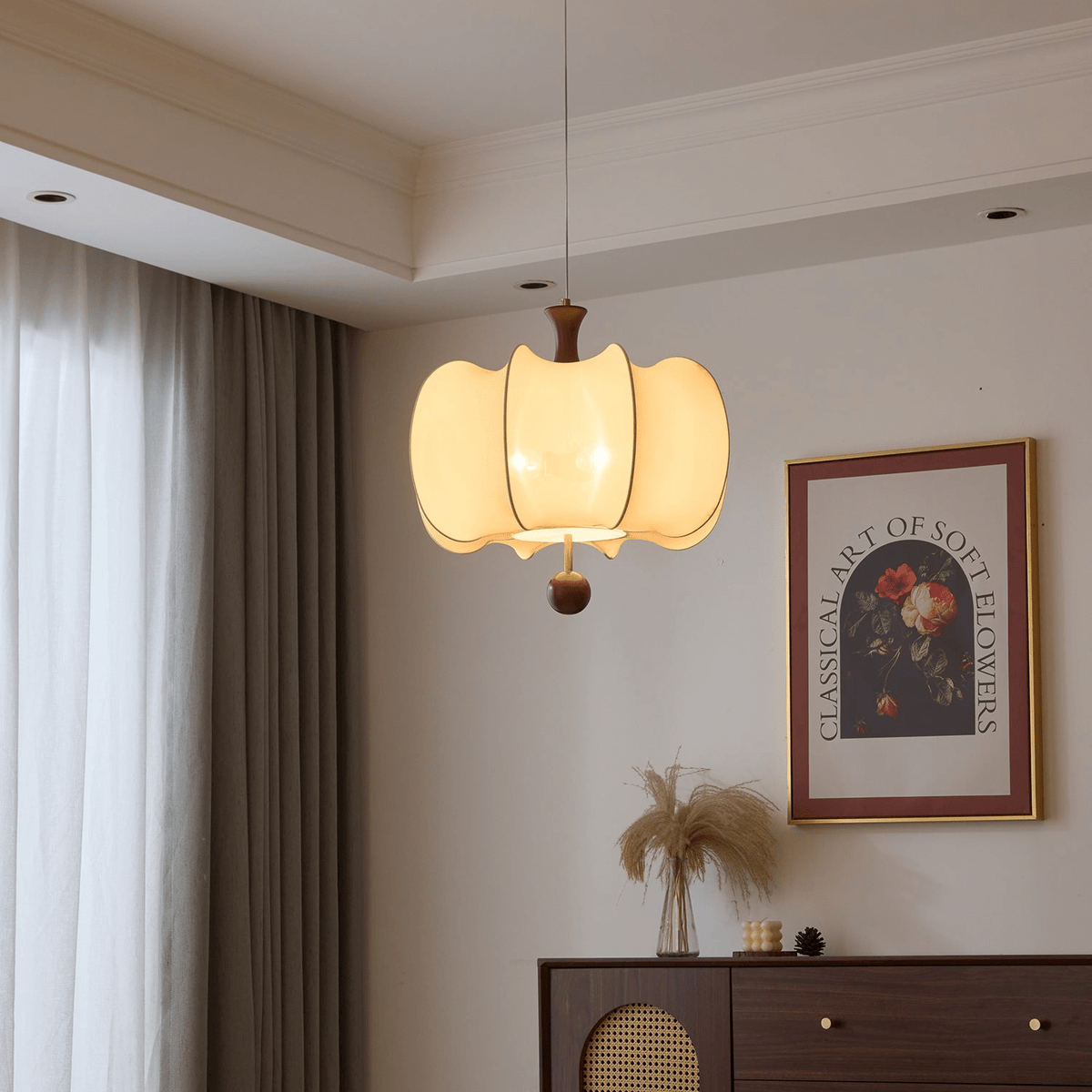 Elvelise Pendelleuchte aus Stoff und Holz