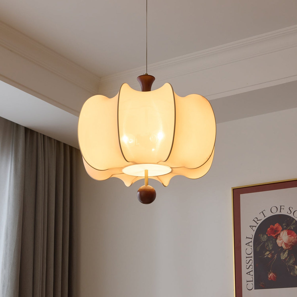 Elvelise Pendelleuchte aus Stoff und Holz