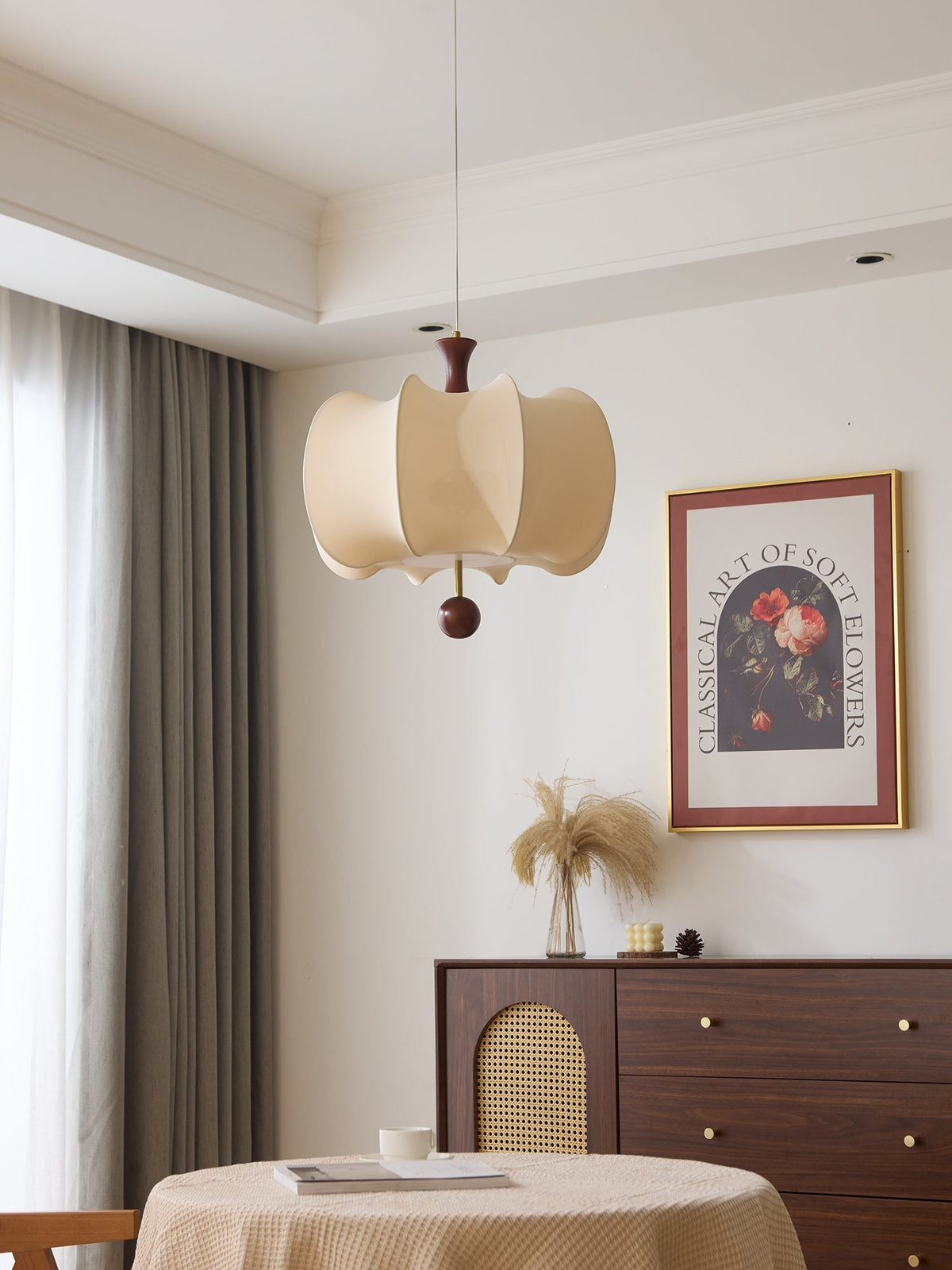 Elvelise Pendelleuchte aus Stoff und Holz