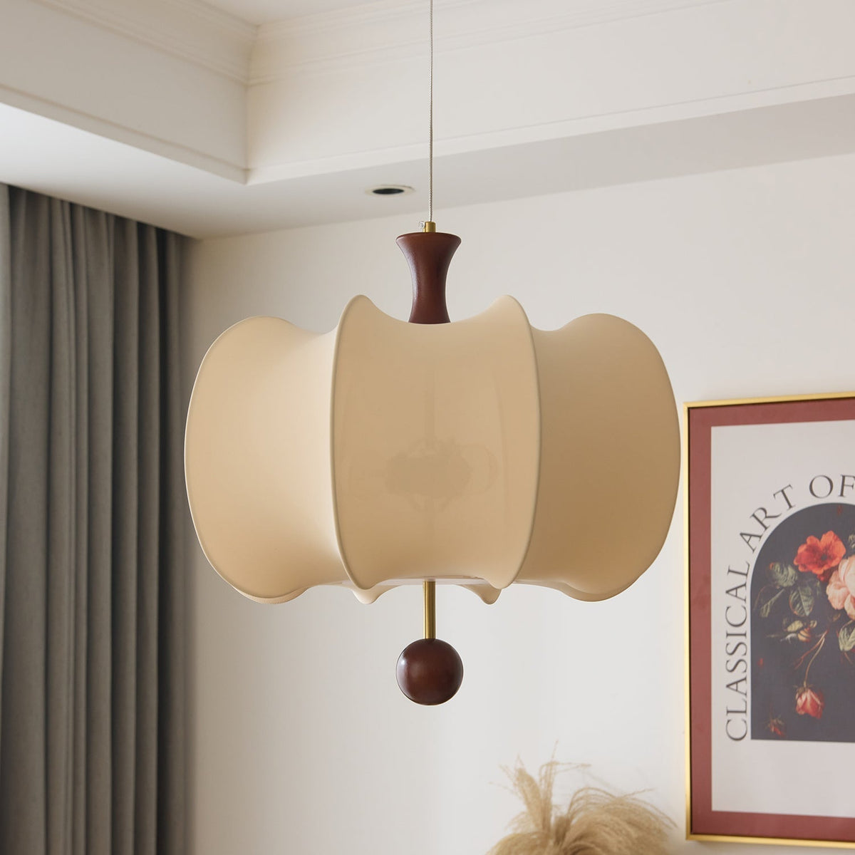Elvelise Pendelleuchte aus Stoff und Holz