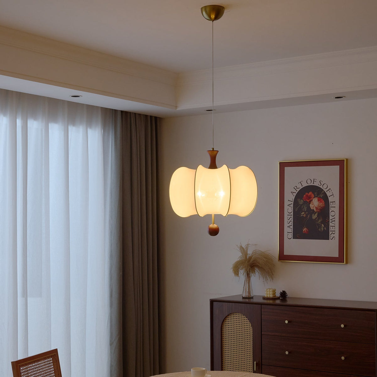 Elvelise Pendelleuchte aus Stoff und Holz