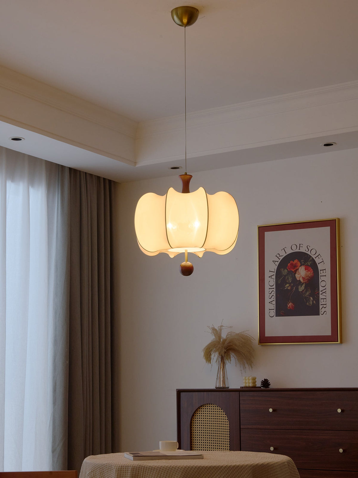 Elvelise Pendelleuchte aus Stoff und Holz