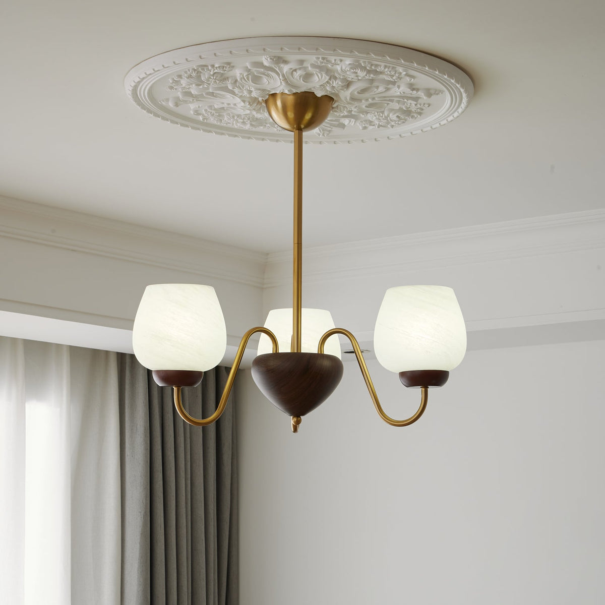 Sytheiel Premium Elegance Kronleuchter aus Holz und Glas