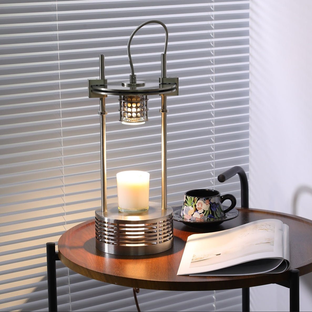 Serynd Aromatisch Tischlampe aus Edelstahl