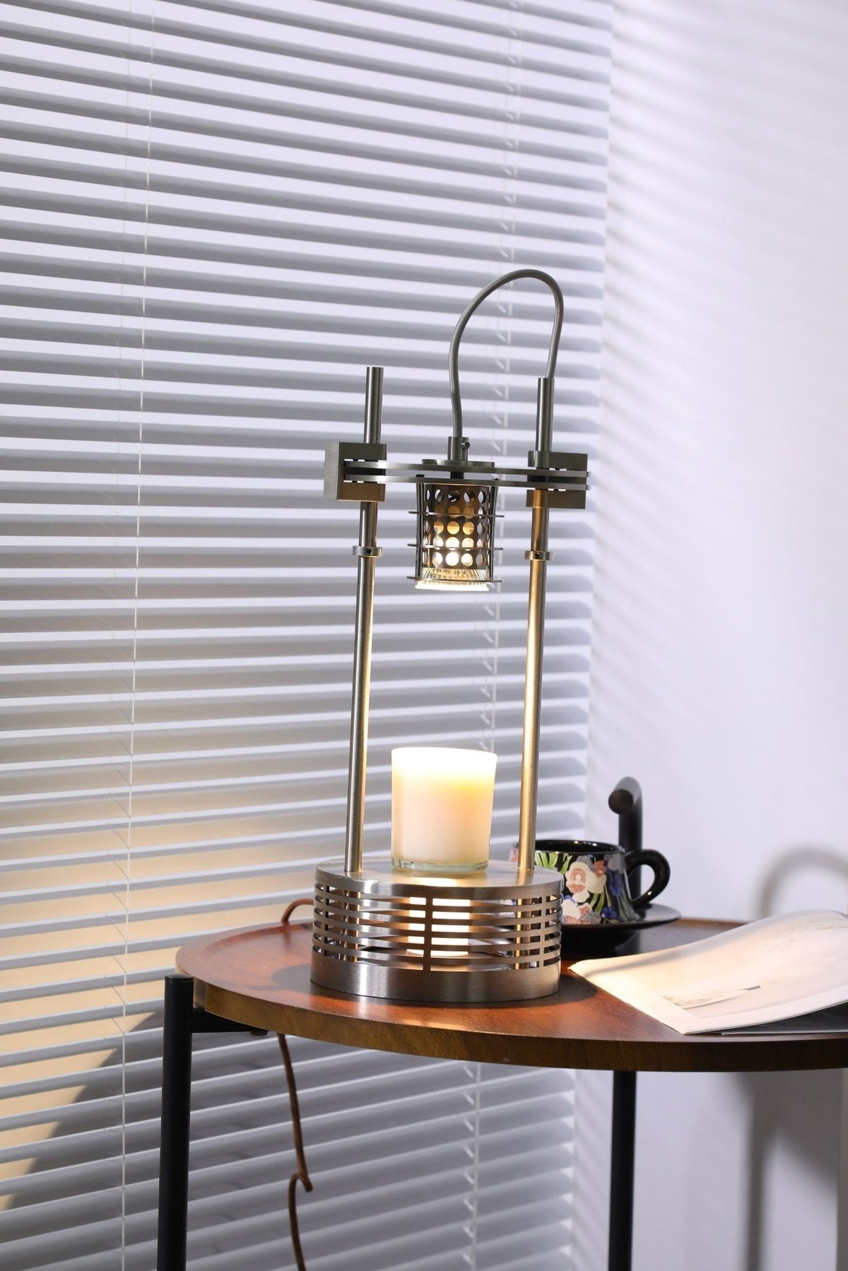 Serynd Aromatisch Tischlampe aus Edelstahl