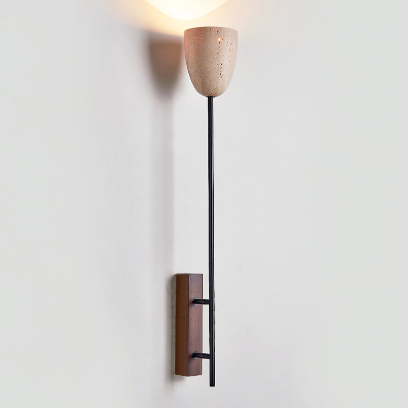 Kvennuvyo zeitgenössische minimalistische Wandleuchte aus Walnuss mit Metall