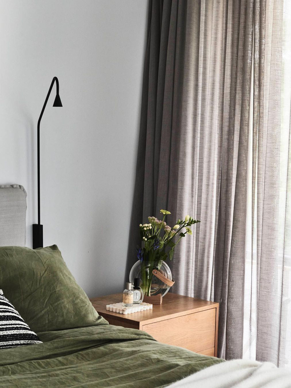 Vesolel zeitgenössische minimalistische Wandleuchte