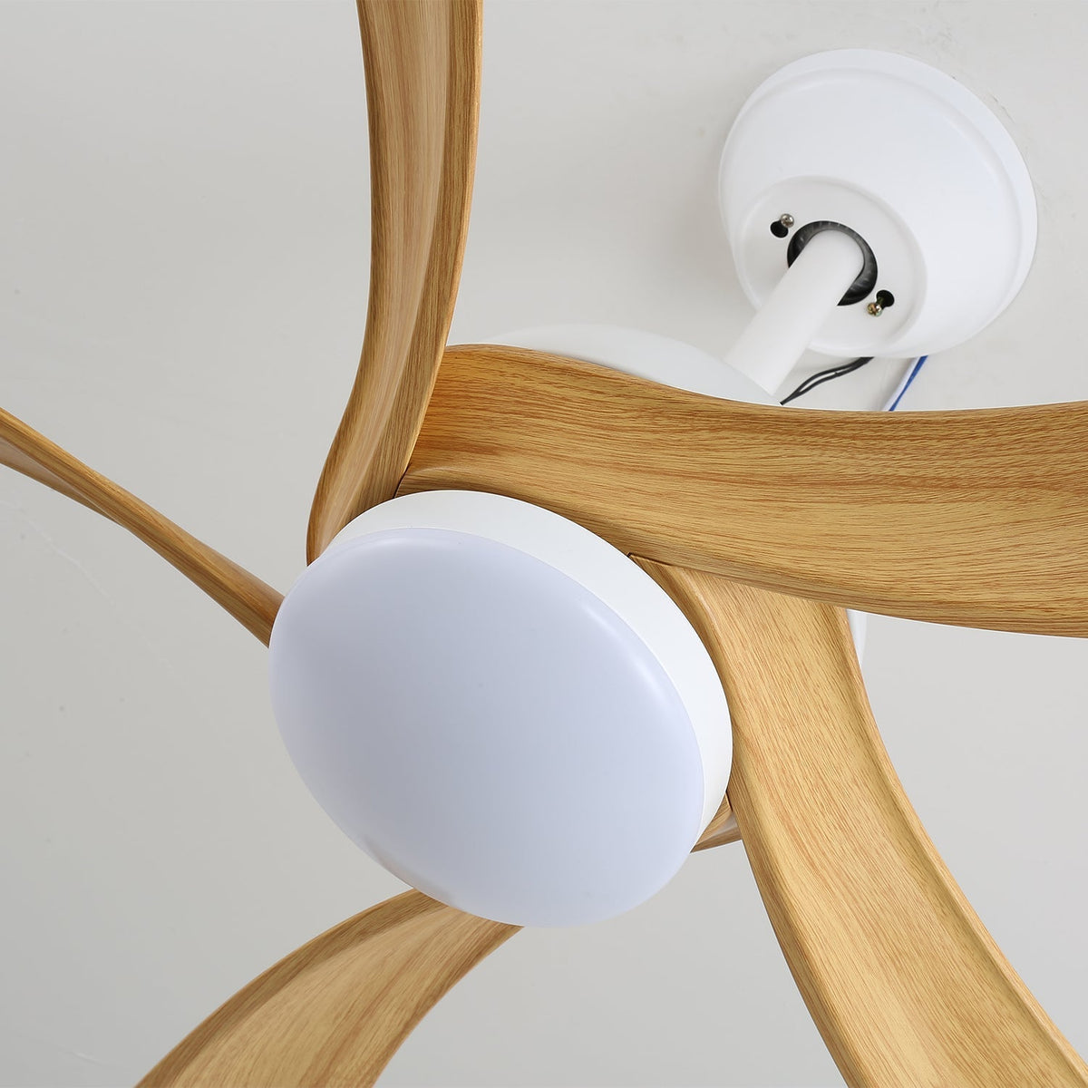 Sylven Moderner Holz-Deckenventilator mit Beleuchtung